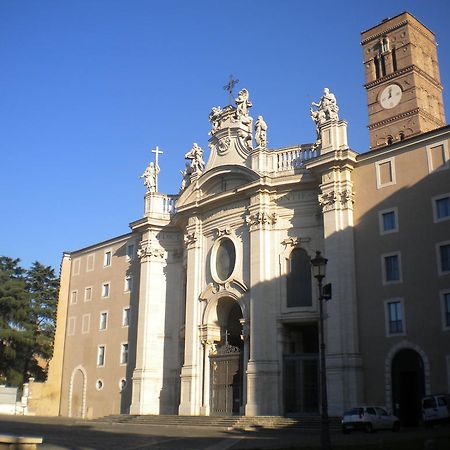 B&B La Finestra Di Fronte Rom Exterior foto